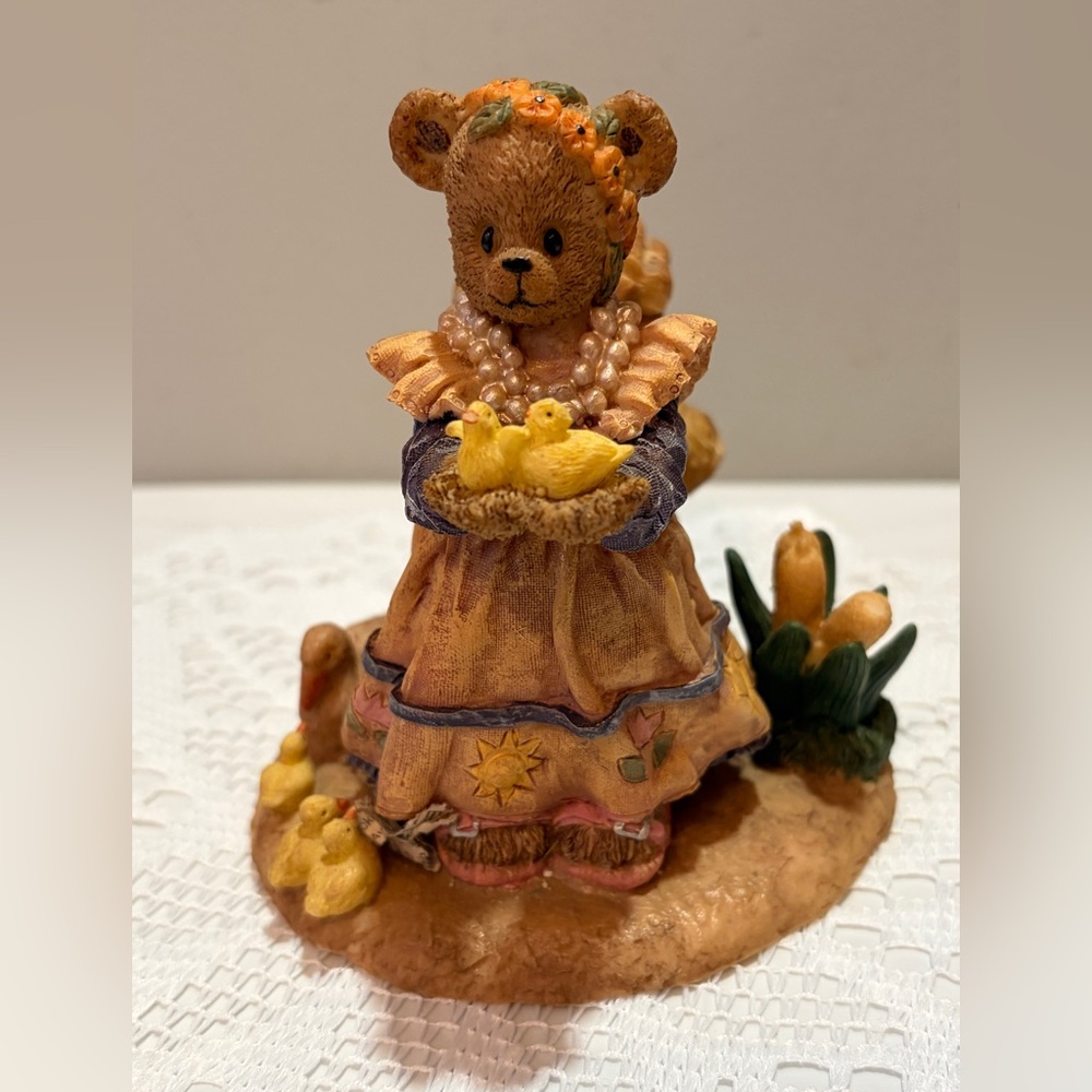Vintage Berry Hill Bears Figurine titled “Walk As Children of Light”. 1998